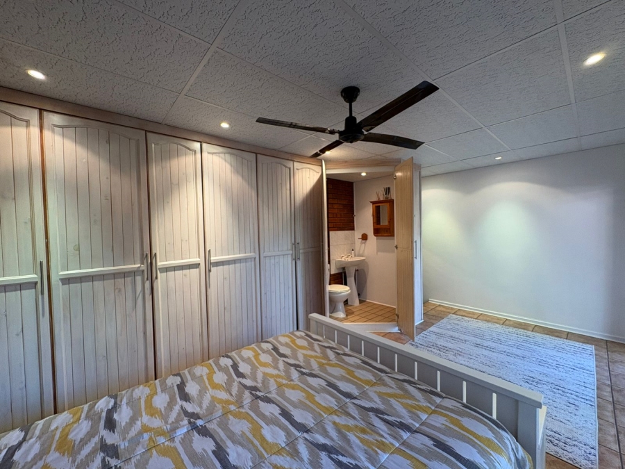 5 Bedroom Property for Sale in Safari Gardens North West